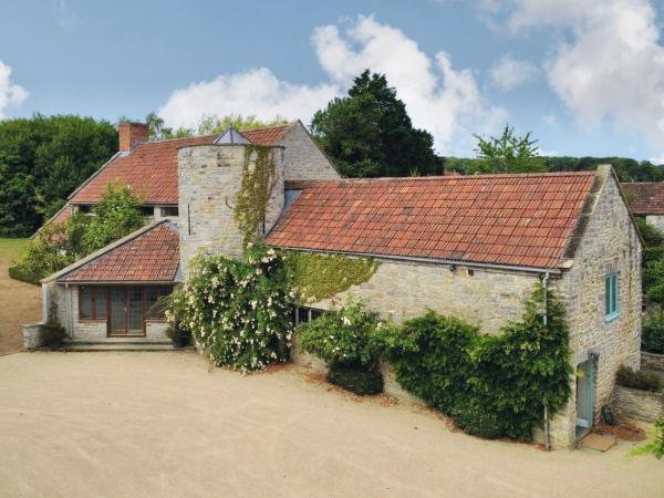 Hill House, Spectacular Rural Home With Hot Tub - Glastonbury