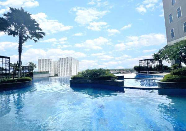 Na zdjęciu widoczny jest obiekt Charming 2BR Apartment at Amor Pakuwon City Mall East Surabaya by Le Ciel Hospitality położony w mieście Surabaja.