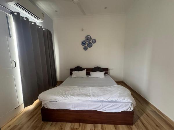 På billedet ses objektet NZ Luxury Villa's # 3 beliggende i byen Baddi.