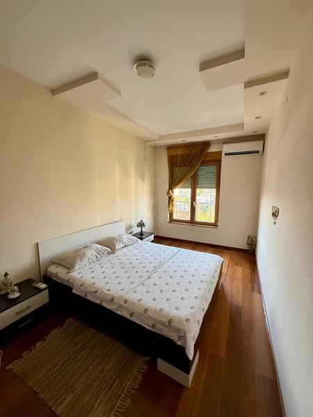 På billedet ses objektet Urban Suite Athos beliggende i byen Podgorica.