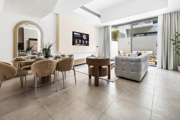 A la foto es mostra l'objecte New 2.5 BR Villa With PS5 and Garden Near Dubai Mall situat a la ciutat de Dubai.