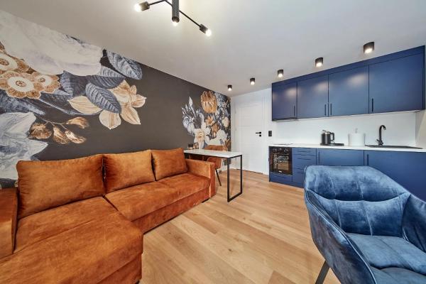 Na zdjęciu widoczny jest obiekt Leśny Dworek - Pokoje & Apartamenty położony w mieście Gronków.
