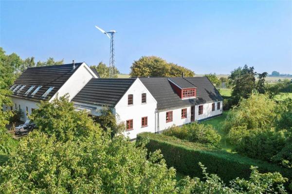 照片显示了位于Stege市的6318-Stege-Holtegardsvej-18-B物件。