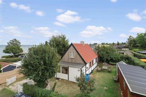 Na zdjęciu widoczny jest obiekt S705-Stroby-Hybenvej-1 położony w mieście Strøby.