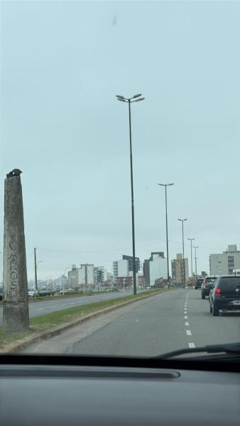 A la foto es mostra l'objecte OKIN 1 Cobos situat a la ciutat de Mar de Cobo.