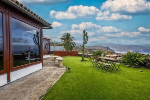 Na fotografii je vidět objekt El Balcón de La Palma, un remanso de paz nacházející se ve městě Breña Baja.