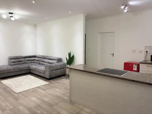 Immari stays, Swakopmund