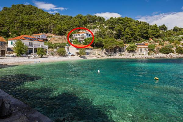 På billedet ses objektet Seaside secluded apartments Cove Torac, Hvar - 8653 beliggende i byen Gdinj.