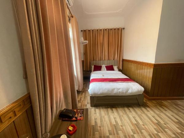 Auf dem Foto ist das Objekt Hotel Jigmeling King in der Stadt Baudhatinchule zu sehen.