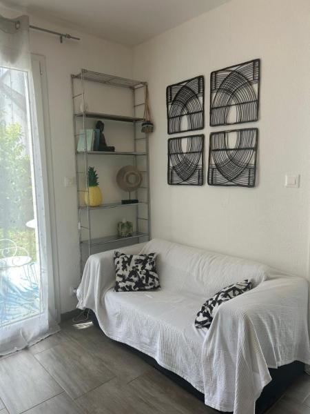 Na zdjęciu widoczny jest obiekt Ganzes Haus in Basel Leymen Tiere willkommen położony w mieście Lutter.