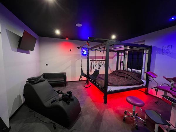A la foto es mostra l'objecte Czerwone Drzwi BDSM lovers Apartament dla Par situat a la ciutat de Chorzów.