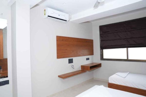 A la foto es mostra l'objecte Hotel Yashraj Regency situat a la ciutat de Sangamner.