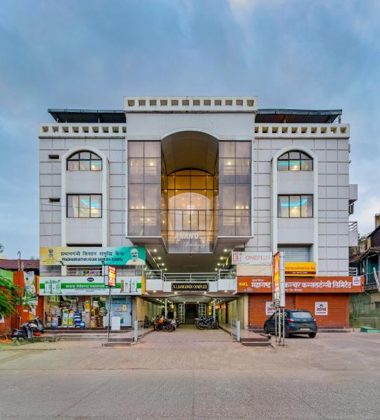 På bildet vises objektet Hotel Anand Inn Residency Solapur som ligger i byen Solapur.