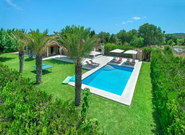 Auf dem Foto ist das Objekt Owl Booking Villa Divina - Luxury Retreat in der Stadt Pollença zu sehen.