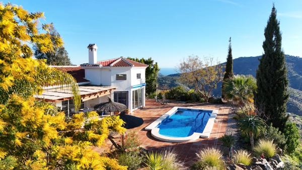A la foto es mostra l'objecte Casa El Mirador situat a la ciutat de Arenas.