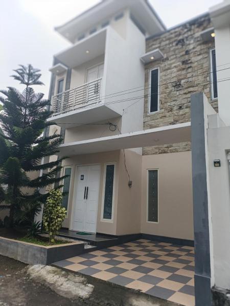 Nella foto è visibile l'oggetto Villa Panda kota wisata batu situato nella città di Batu.