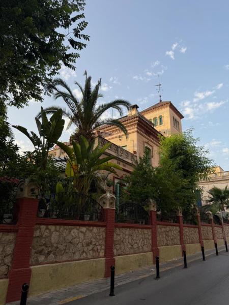 A la foto es mostra l'objecte Sitges Royal Rooms situat a la ciutat de Sitges.