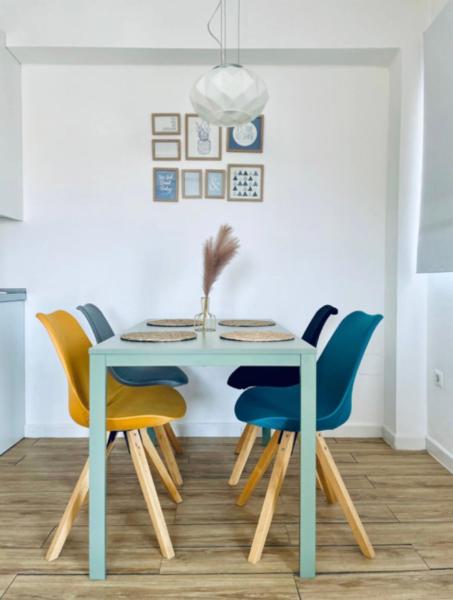 A la foto es mostra l'objecte Olymar Holidays situat a la ciutat de El Jaúl.