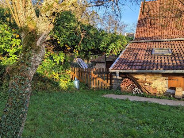 A la foto es mostra l'objecte Gîte atypique à Courtesoult-et-Gatey pour un séjour confortable - FR-1-583-491 situat a la ciutat de Autet.