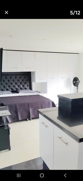 Apartaestudio la Frontera Poblado, Medellín