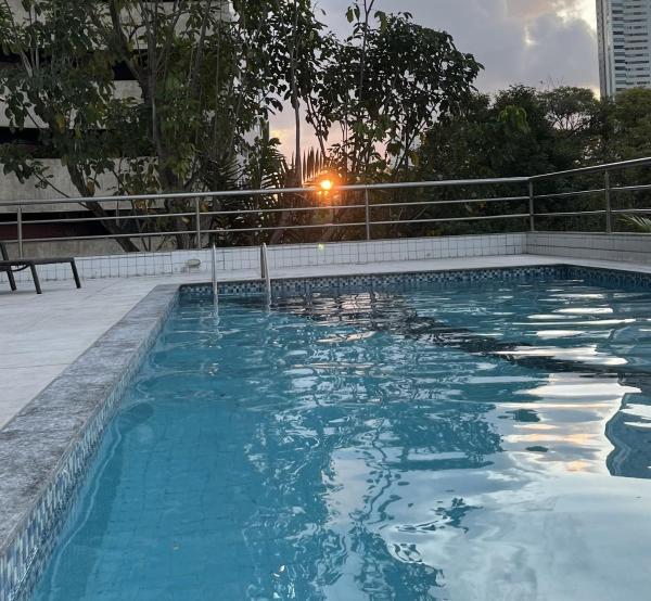 A la foto es mostra l'objecte Flat Parque da Jaqueira situat a la ciutat de Recife.