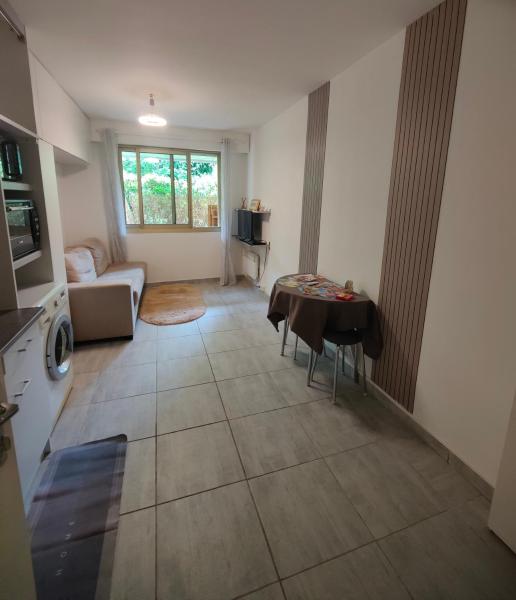 A la foto es mostra l'objecte Coin paradisien à 10 MINUTES de paris situat a la ciutat de Meudon.