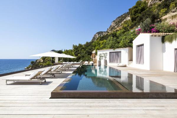 A la foto es mostra l'objecte 6 Bedroom Villa Oasis in Ibiza City, 1251 situat a la ciutat de Es Cubells.