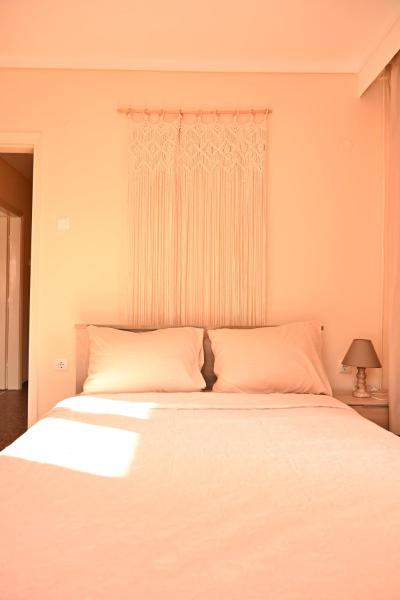 Retro View Apartments - Thessaloniki Airport Makedonia (SKG)