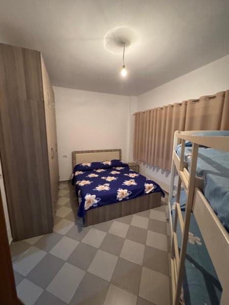 A la foto es mostra l'objecte Reni apartment situat a la ciutat de Golem.