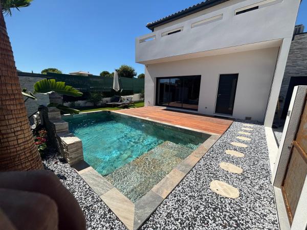 A la foto es mostra l'objecte Magnifique maison avec picine situat a la ciutat de Vendémian.