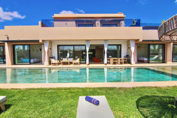 Auf dem Foto ist das Objekt Villa SELINA Luxury -5 suites , Piscine privée chauffée, sans vis à vis, calme & sureté - Padle , Family only in der Stadt Marrakesch zu sehen.