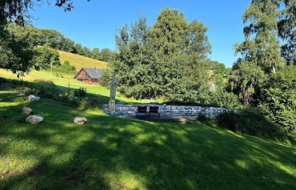 På billedet ses objektet Chalupy Rajsko na Šumavě beliggende i byen Dlouhá Ves.