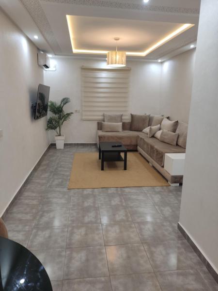 Στη φωτογραφία φαίνεται το αντικείμενο Appartement calme που βρίσκεται στην πόλη Oulad Ikhia.