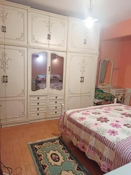 A la foto es mostra l'objecte Room for rent situat a la ciutat de El Caire.