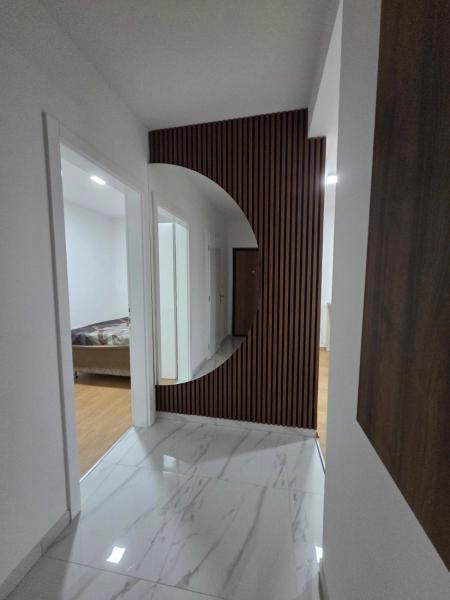 Na zdjęciu widoczny jest obiekt Apartman Como położony w mieście Brczko.