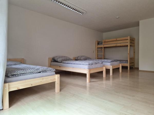 A la foto es mostra l'objecte Ruhige Lage - 7 Betten - 2 WC - USt ausweisbar - Netflix - YouTube Premium - Bosch Waschmaschinen und Wäschetrockner situat a la ciutat de Otting.