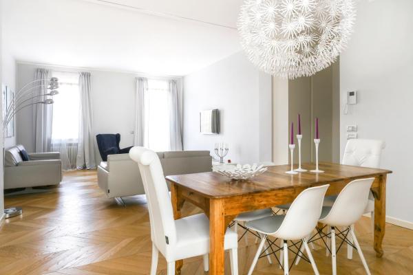 A la foto es mostra l'objecte Riverside Apartment situat a la ciutat de Treviso.