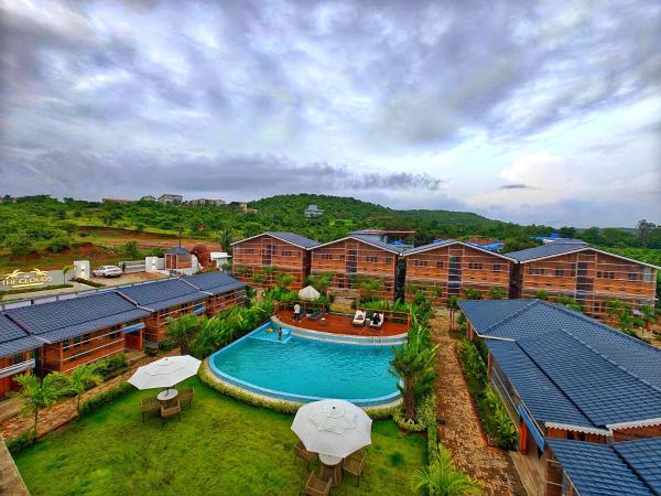 Na fotografii je vidět objekt The Clouds Resort Arambol, Goa nacházející se ve městě Corgao.