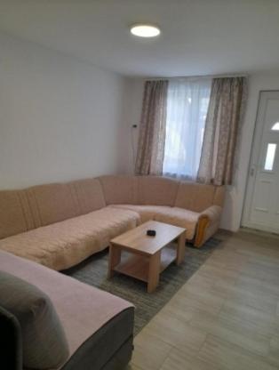 På bilden syns objektet Apartment Victoria som ligger i staden Foča.