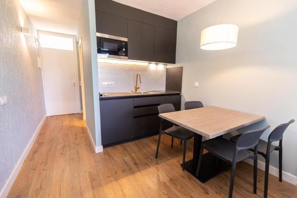 På bildet vises objektet Acogedor estudio cala romana som ligger i byen Molnás.