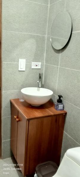 Apartamento completo, Jardín