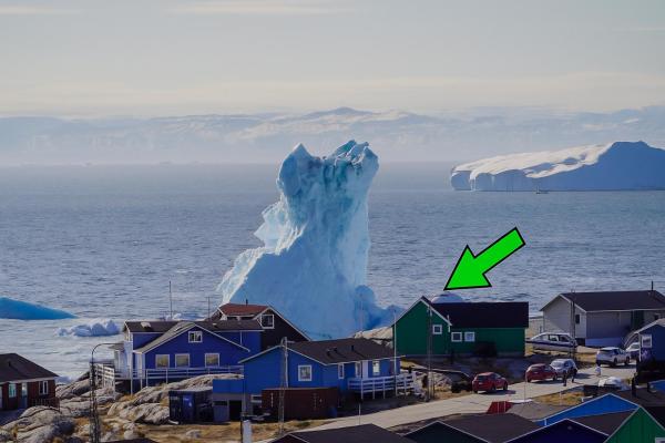 The photo shows the Ilulissat Stay - Siku located in the city of Ilmanaq.
