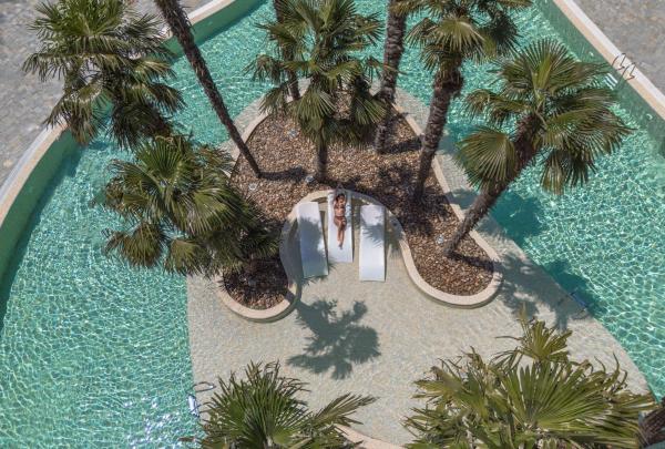 Nella foto è visibile l'oggetto Dreamland Oasis Hotel Chakvi situato nella città di Chakvi.