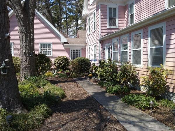 A la foto es mostra l'objecte Island House of Wanchese Bed and breakfast situat a la ciutat de Wanchese.