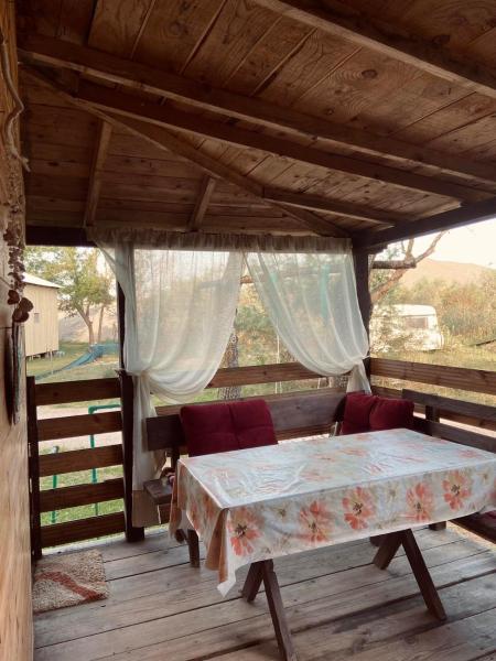 A la foto es mostra l'objecte Sunrise situat a la ciutat de Ada.