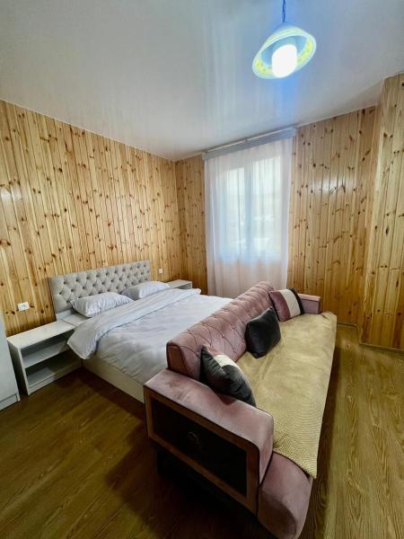 På billedet ses objektet Hotel Beshumi beliggende i byen Goderdzi.