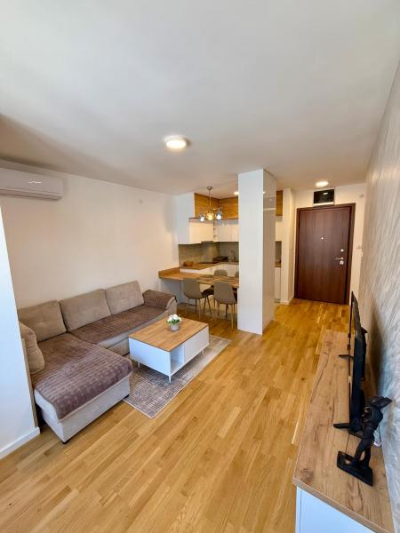 Auf dem Foto ist das Objekt Tina Apartman Sokobanja in der Stadt Resnik zu sehen.