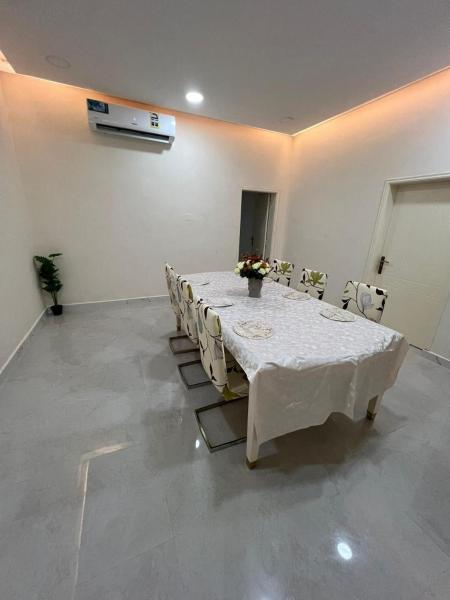 A la foto es mostra l'objecte فيلا أبرار صحلنوت situat a la ciutat de Salalah.
