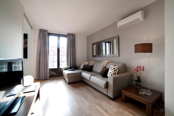 Serennia Apartamentos Ramblas - Plaça Catalunya, Barcelona