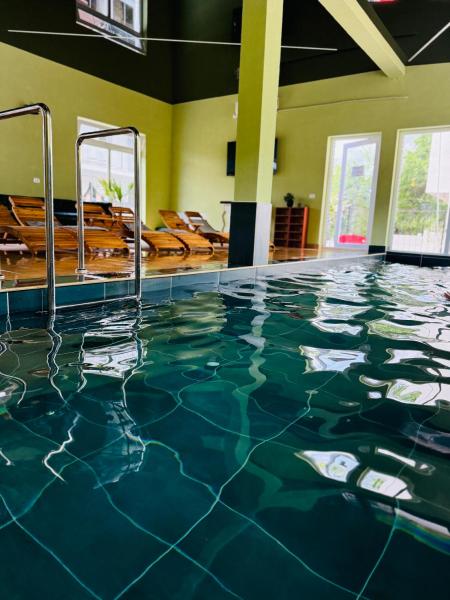 A la foto es mostra l'objecte Green Hill Villa & SPA situat a la ciutat de Dăeşti.